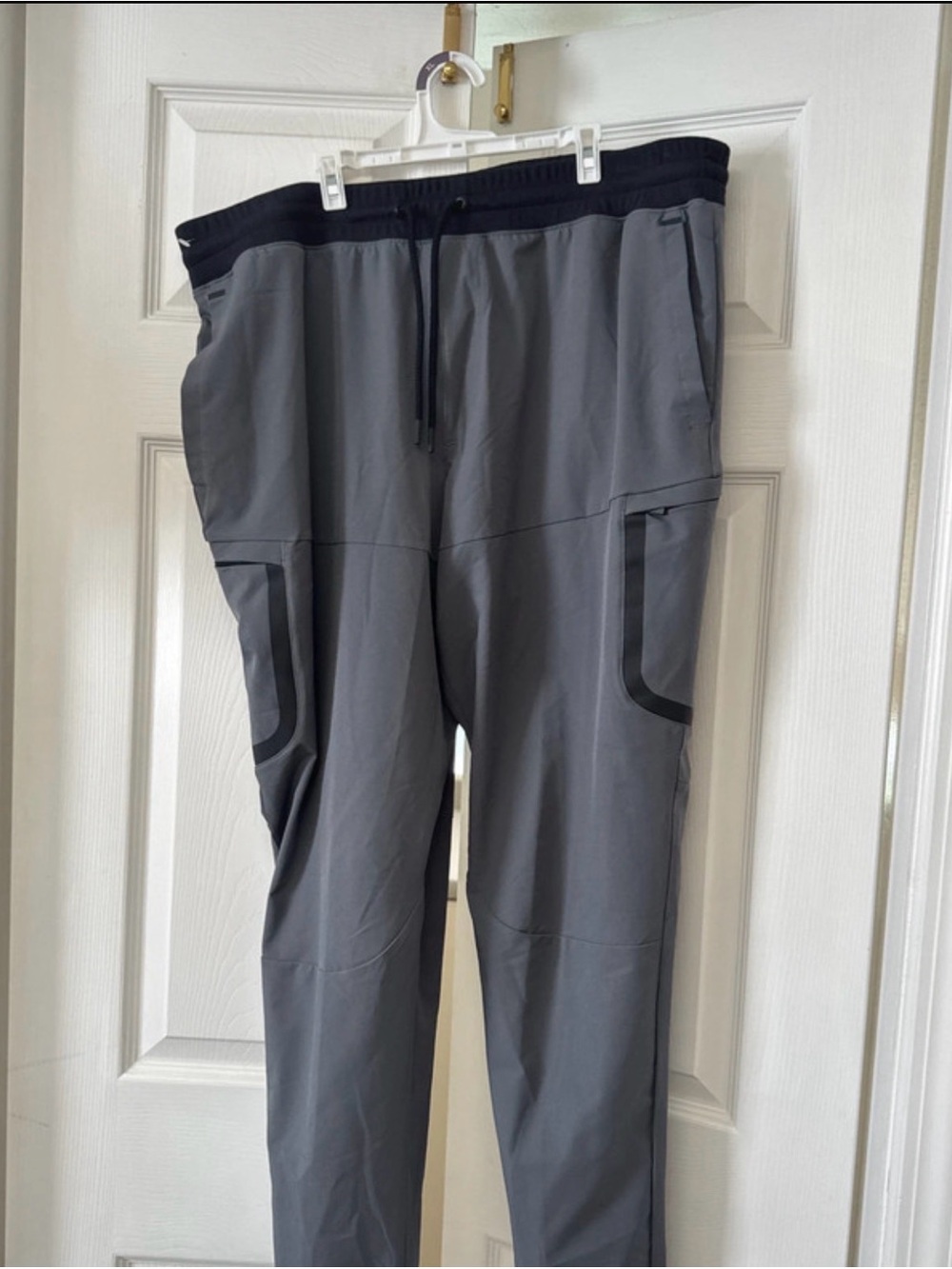 Under Armour Men's Gray and Black Performance Joggers